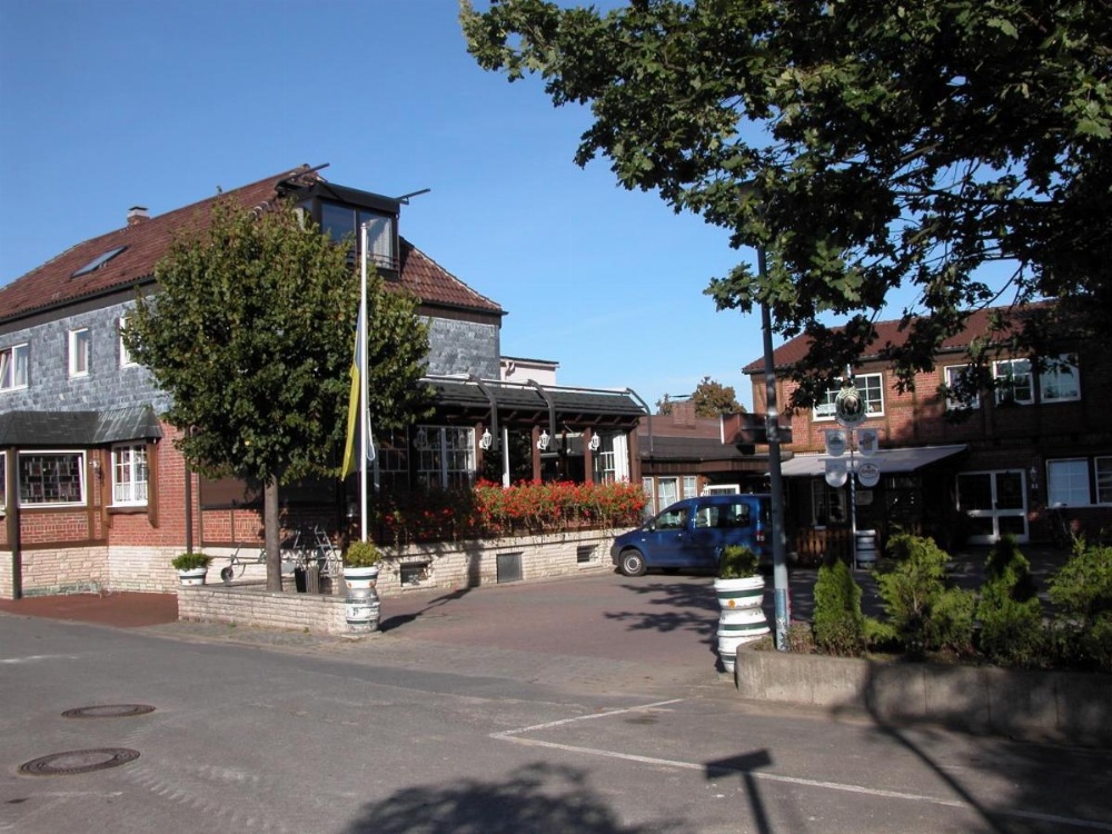Alter Dorfkrug Am Kanal Image 17